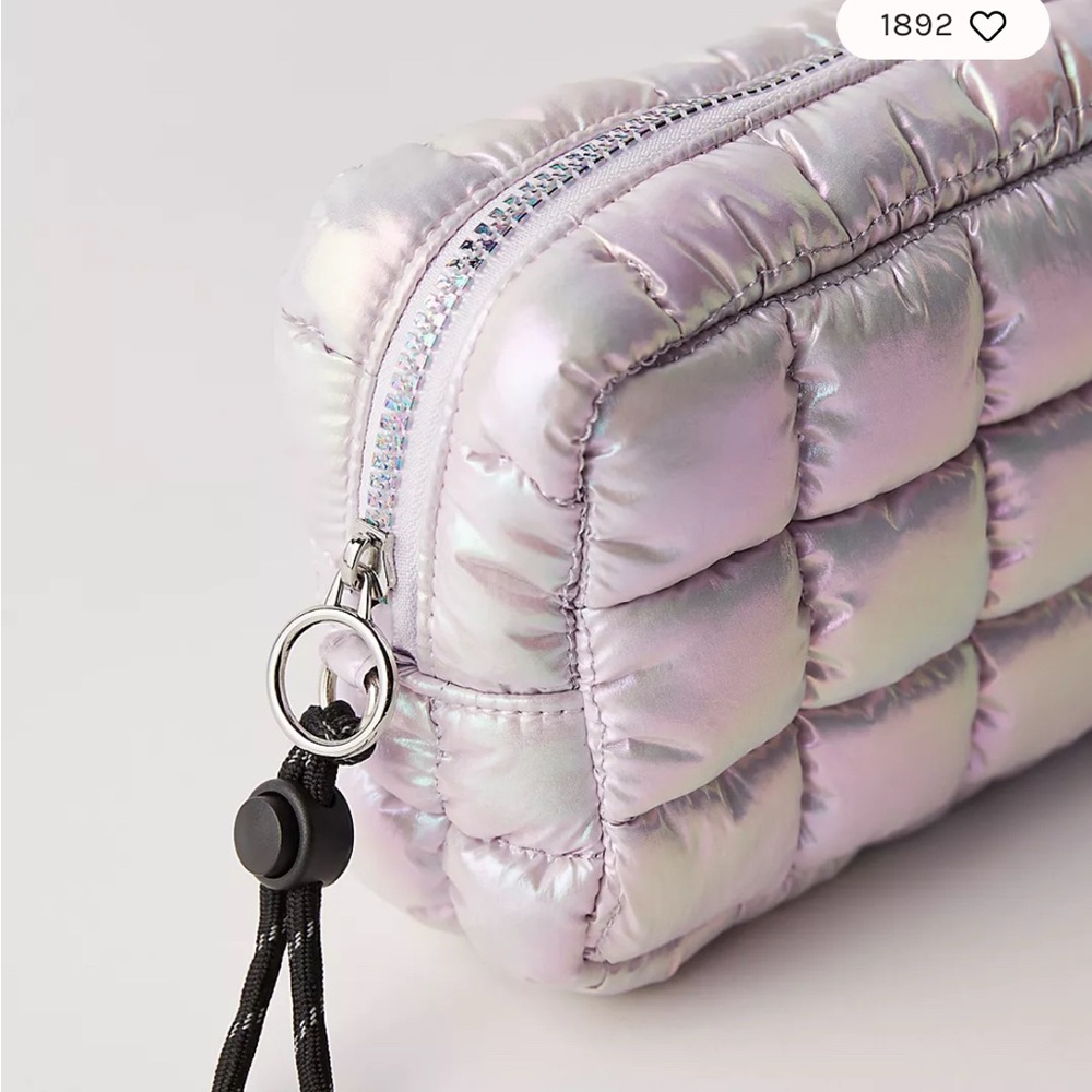 Free People Quilted Mini Pouch Limited Edition Iridescent - Picture 4 of 11
